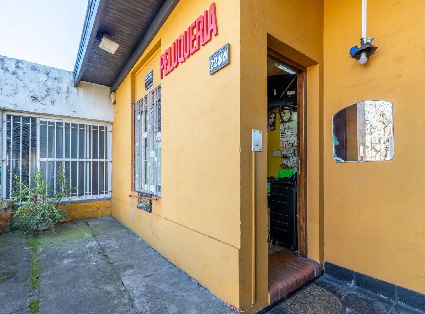 CASA EN VENTA LA PLATA 2 DORMITORIOS 8