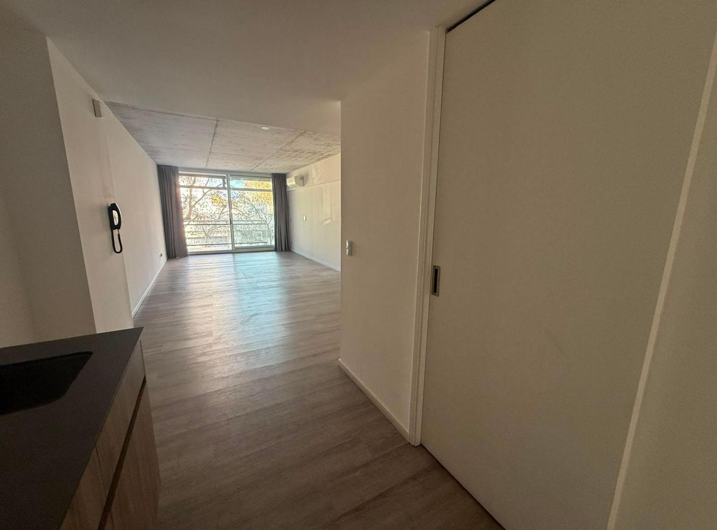 Foto de DEPARTAMENTO EN ALQUILER 1 AMBIENTE RETIRO, imagen 3
