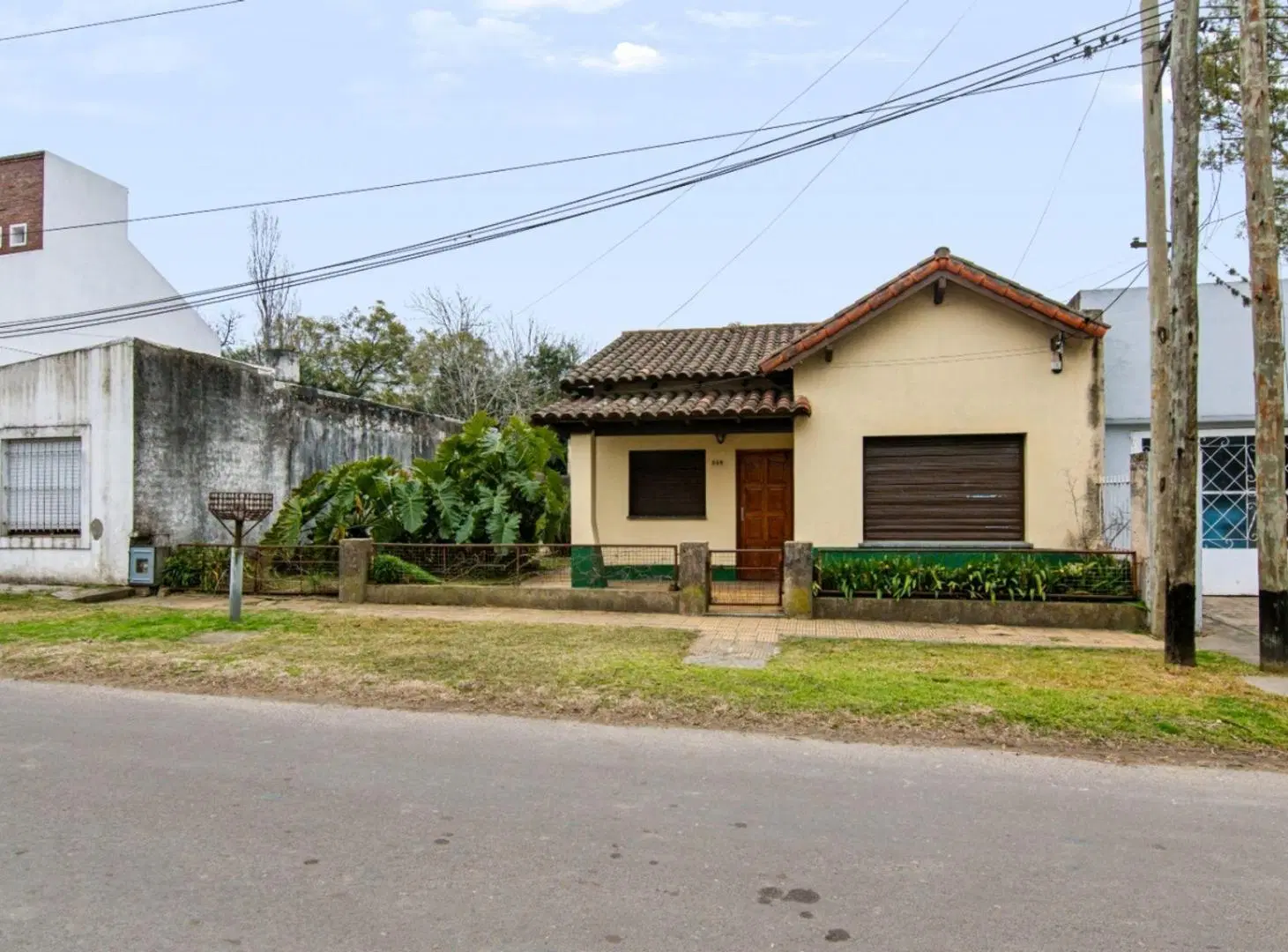 CASA EN VENTA VILLA ELISA 2 DORMITORIOS 3