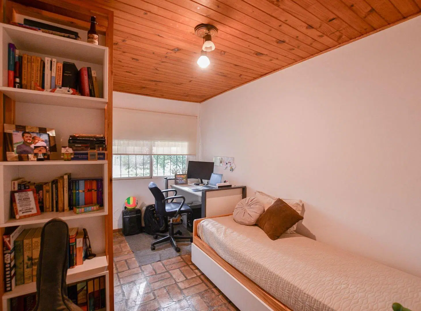 CASA EN VENTA ETCHEVERRY 4 DORMITORIOS PARQUE 2