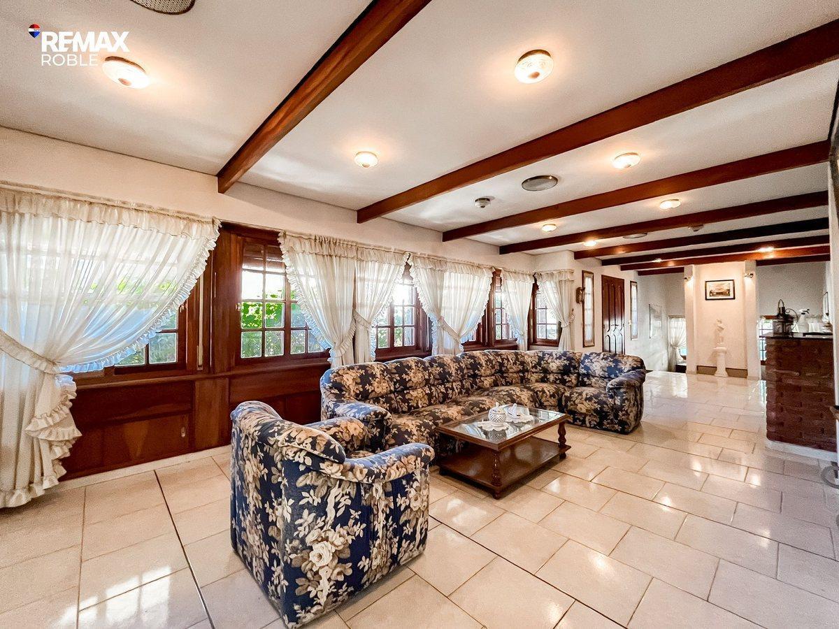 Foto de CASA EN VENTA LA LOMA LA PLATA 4 DORMITORIOS, imagen 2