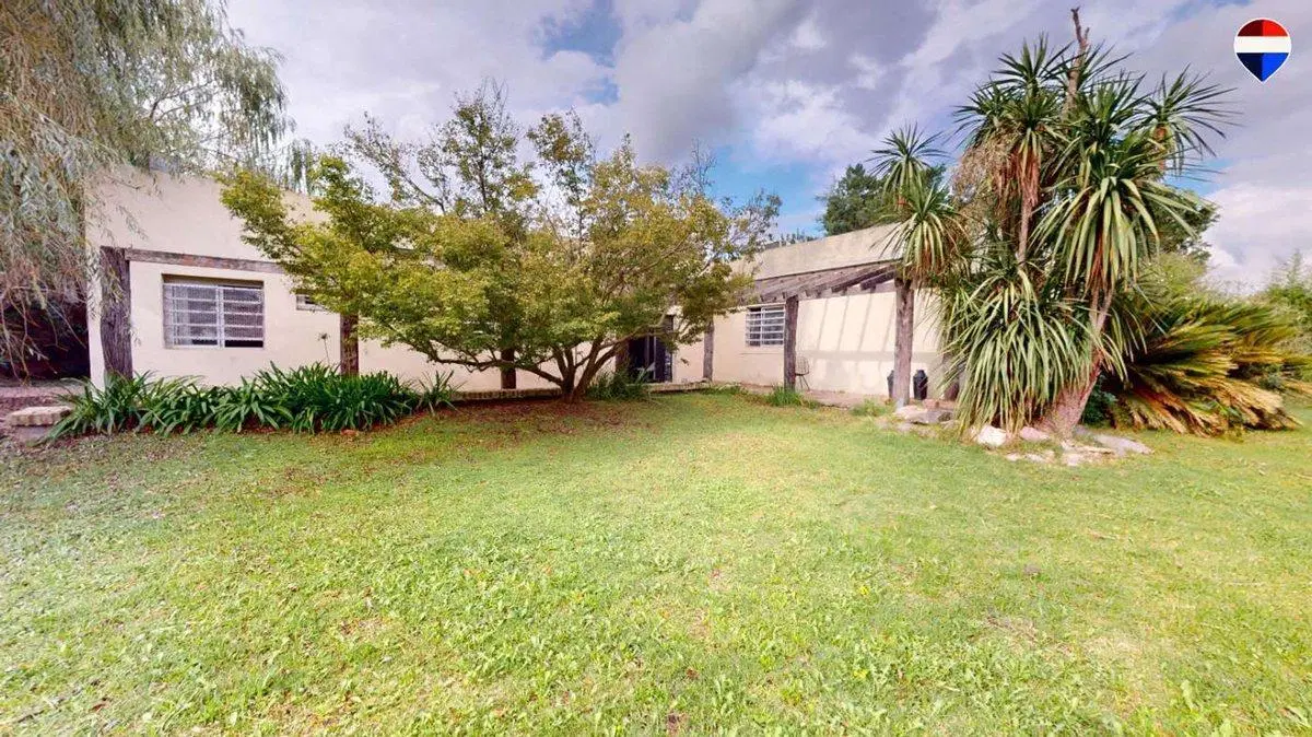 CASA EN VENTA BRANDSEN 3 DORMITORIOS 4