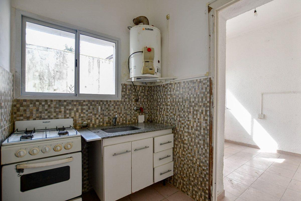 Foto de PH EN VENTA TOLOSA 2 DORMITORIOS CON PATIO, imagen 2