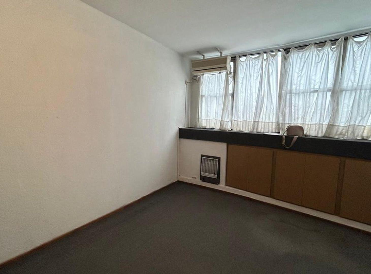 Foto de OFICINA EN VENTA LA PLATA, imagen 1