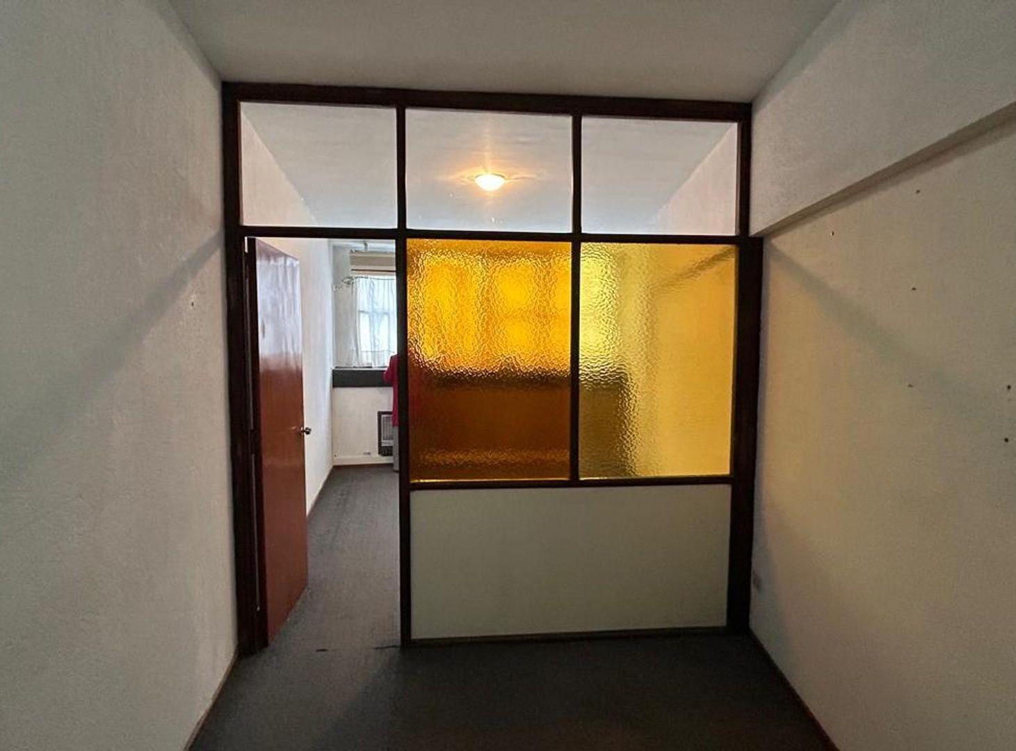Foto de OFICINA EN VENTA LA PLATA, imagen 2