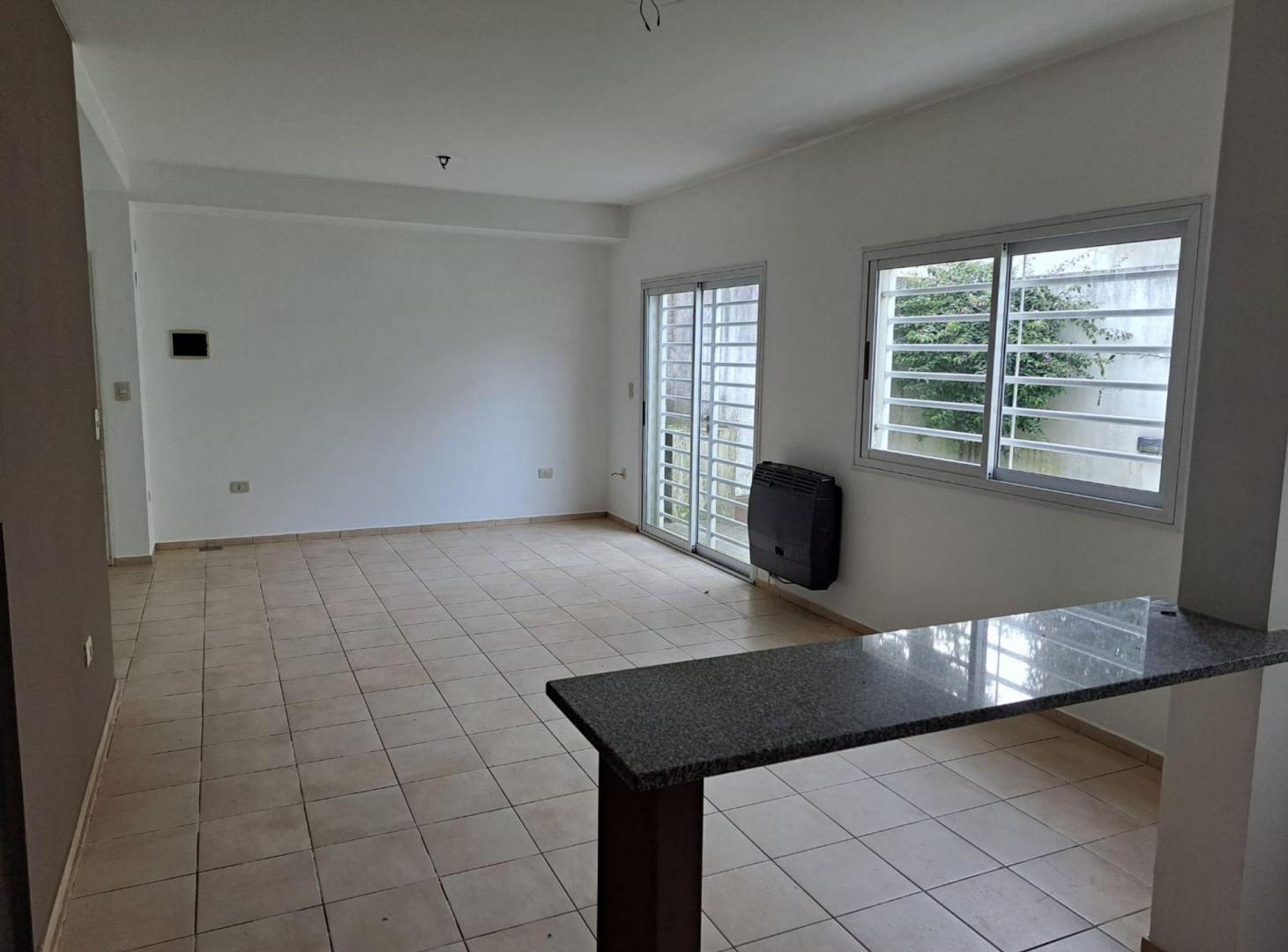 Foto de DUPLEX EN VENTA LA PLATA CON PATIO 2 DORMITORIOS, imagen 3