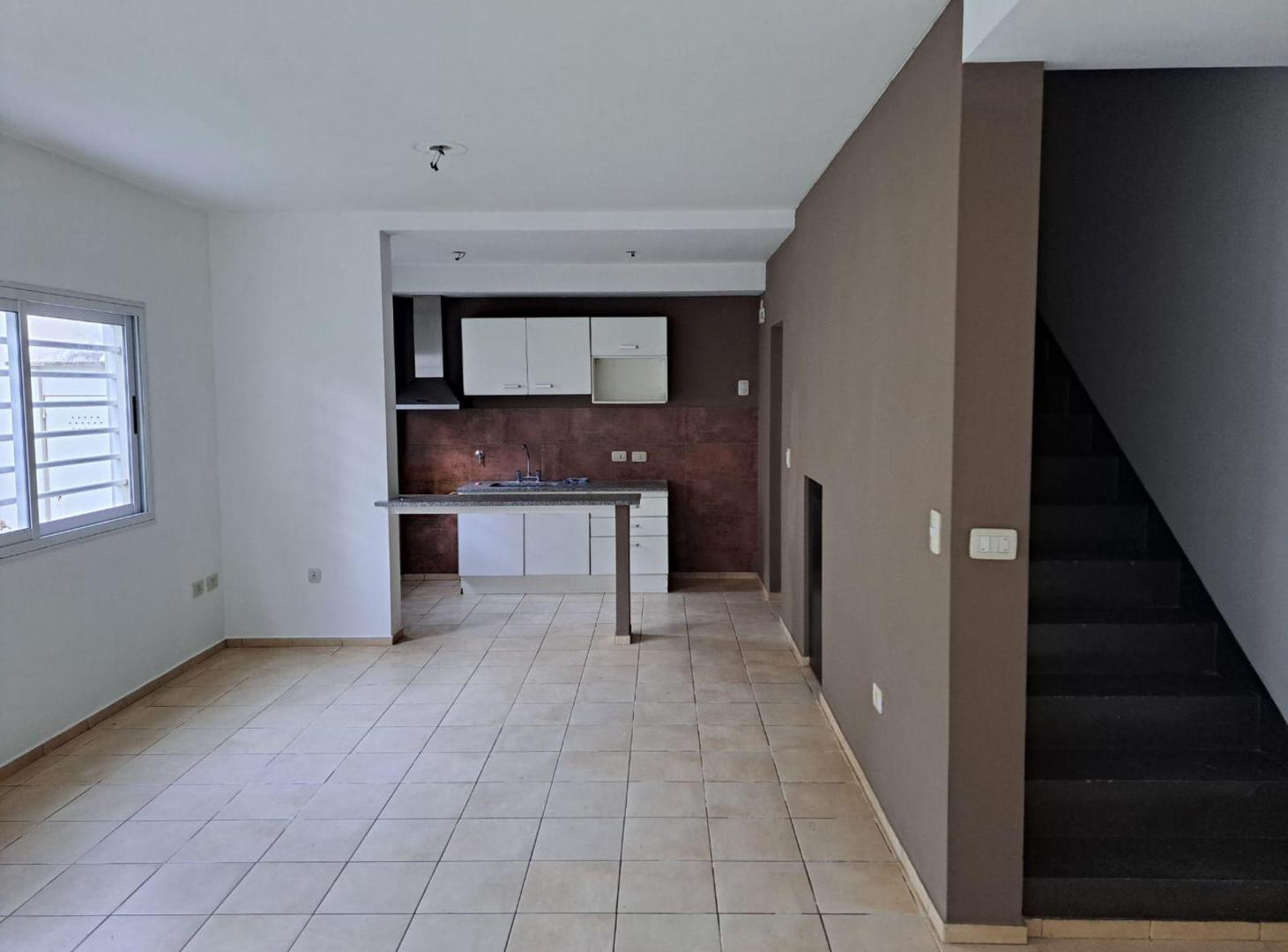 Foto de DUPLEX EN VENTA LA PLATA CON PATIO 2 DORMITORIOS, imagen 5