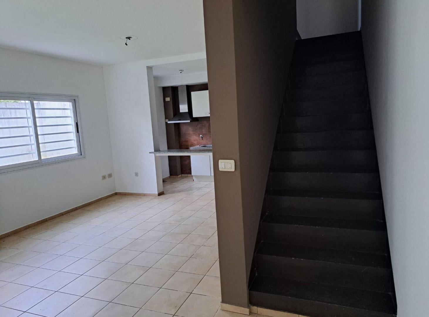 Foto de DUPLEX EN VENTA LA PLATA CON PATIO 2 DORMITORIOS, imagen 1