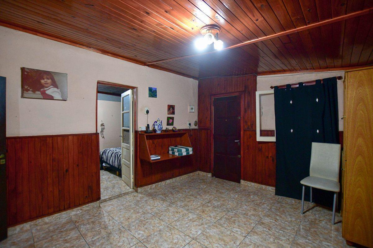 Foto de CASA EN VENTA LA PLATA 2 DORMITORIOS PATIO, imagen 2