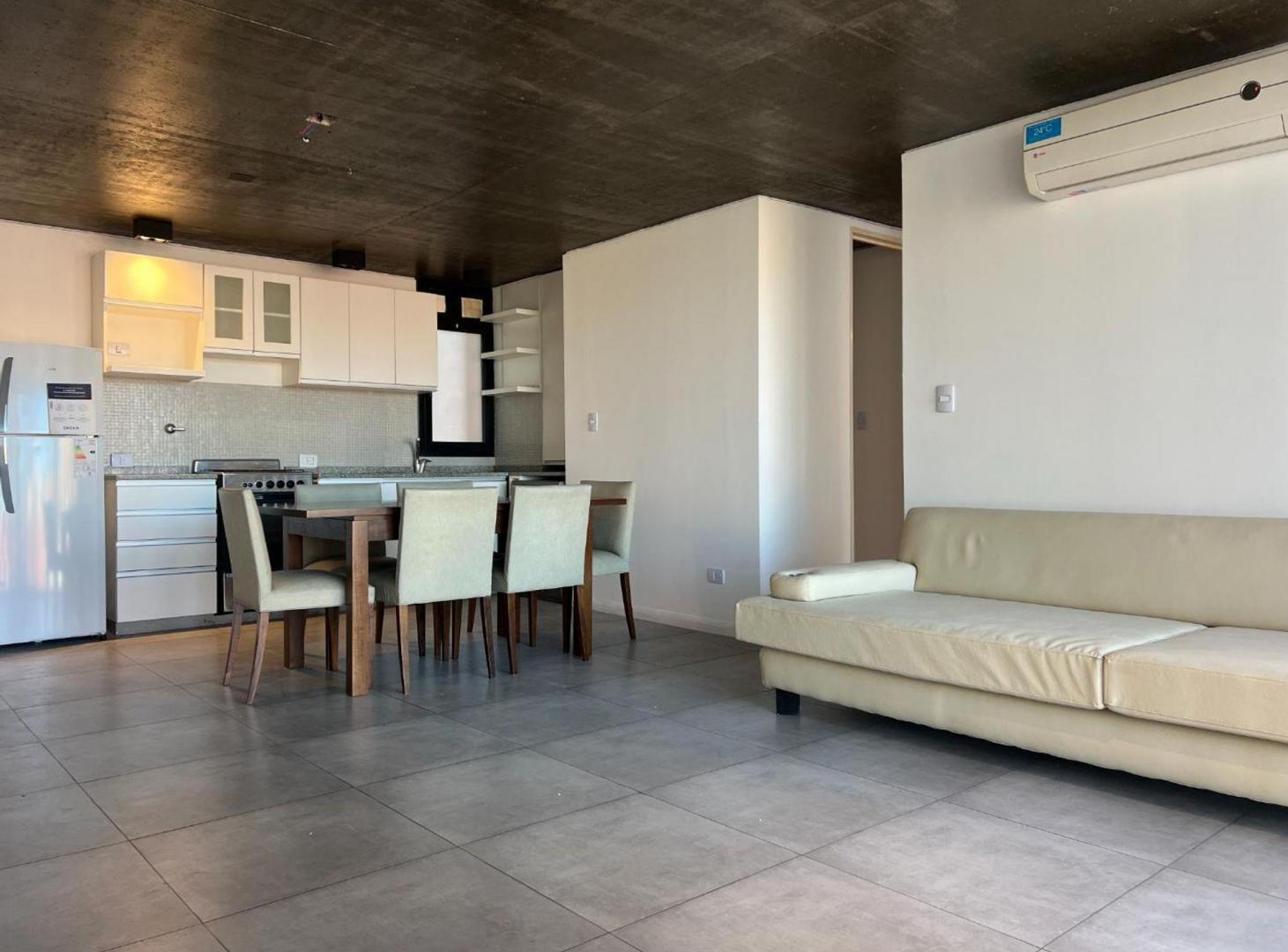 Foto de DEPARTAMENTO VENTA LA PLATA 2 DORMITORIOS COCHERA, imagen 2
