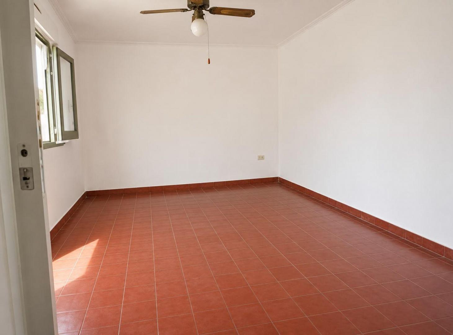 Foto de CASA EN VENTA LA PLATA 2 DORMITORIOS, imagen 3