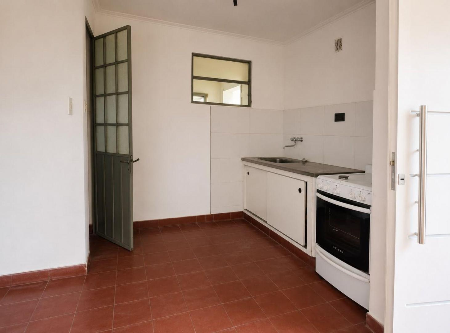 Foto de CASA EN VENTA LA PLATA 2 DORMITORIOS, imagen 5