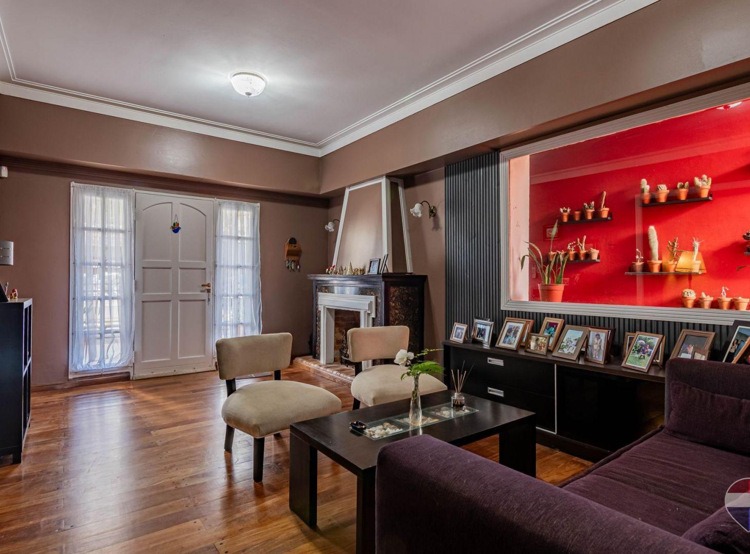 Foto de CASA EN VENTA LA PLATA BARRIO LA LOMA 8 AMBIENTES, imagen 4