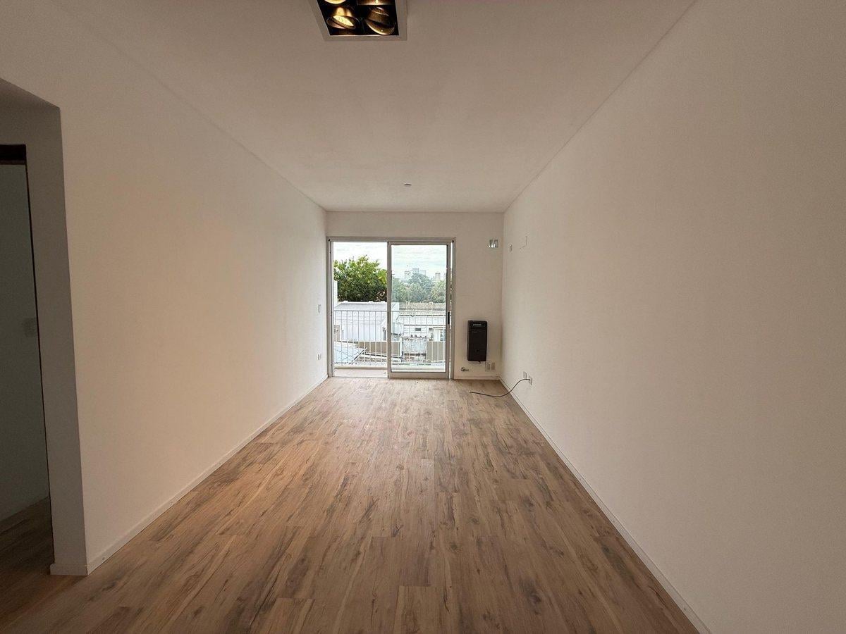 Foto de DEPARTAMENTO VENTA LA PLATA 1 DORMITORIO, imagen 3