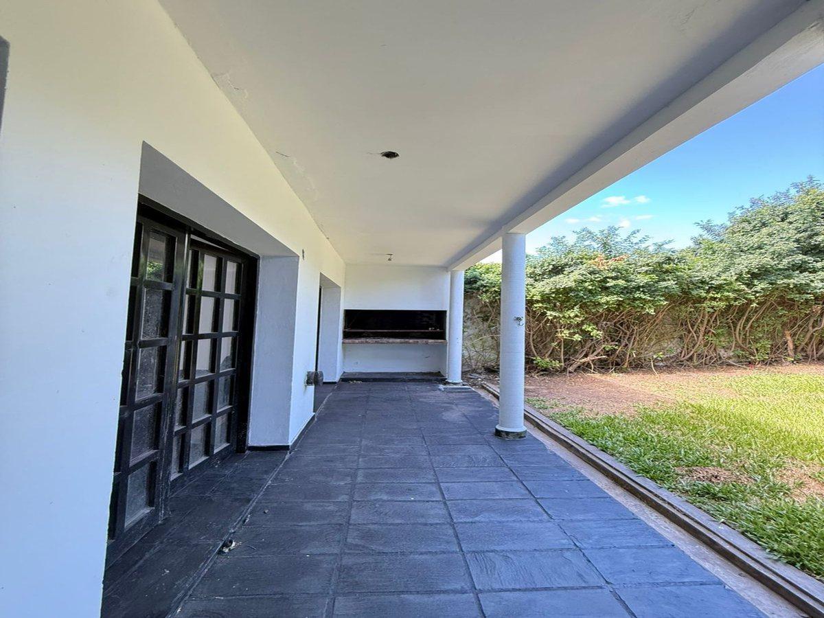 Foto de CASA VENTA LA PLATA PARQUE COCHERA 2 DORMITORIOS, imagen 1