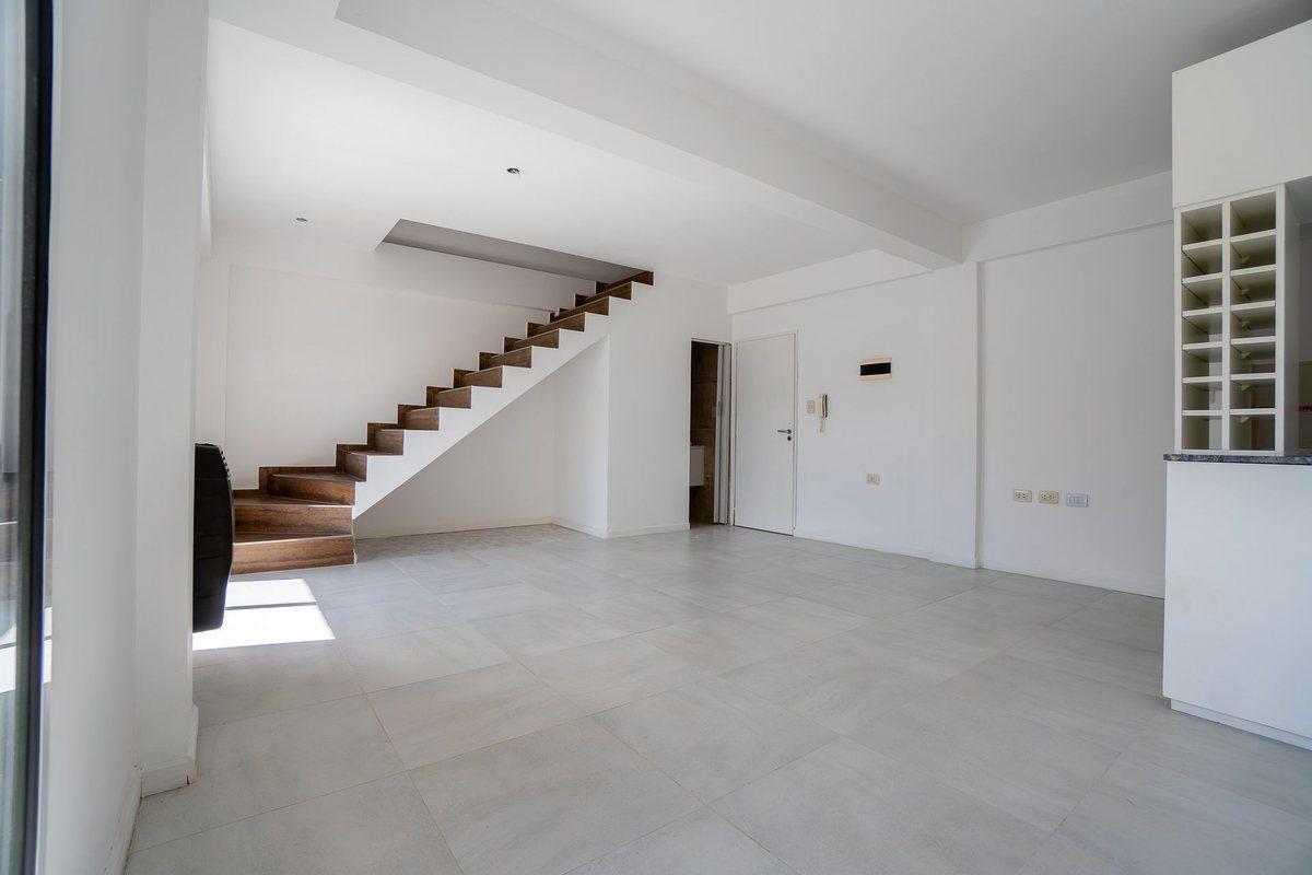 Foto de DUPLEX EN VENTA LA PLATA 2 DORMITORIOS A ESTRENAR, imagen 2