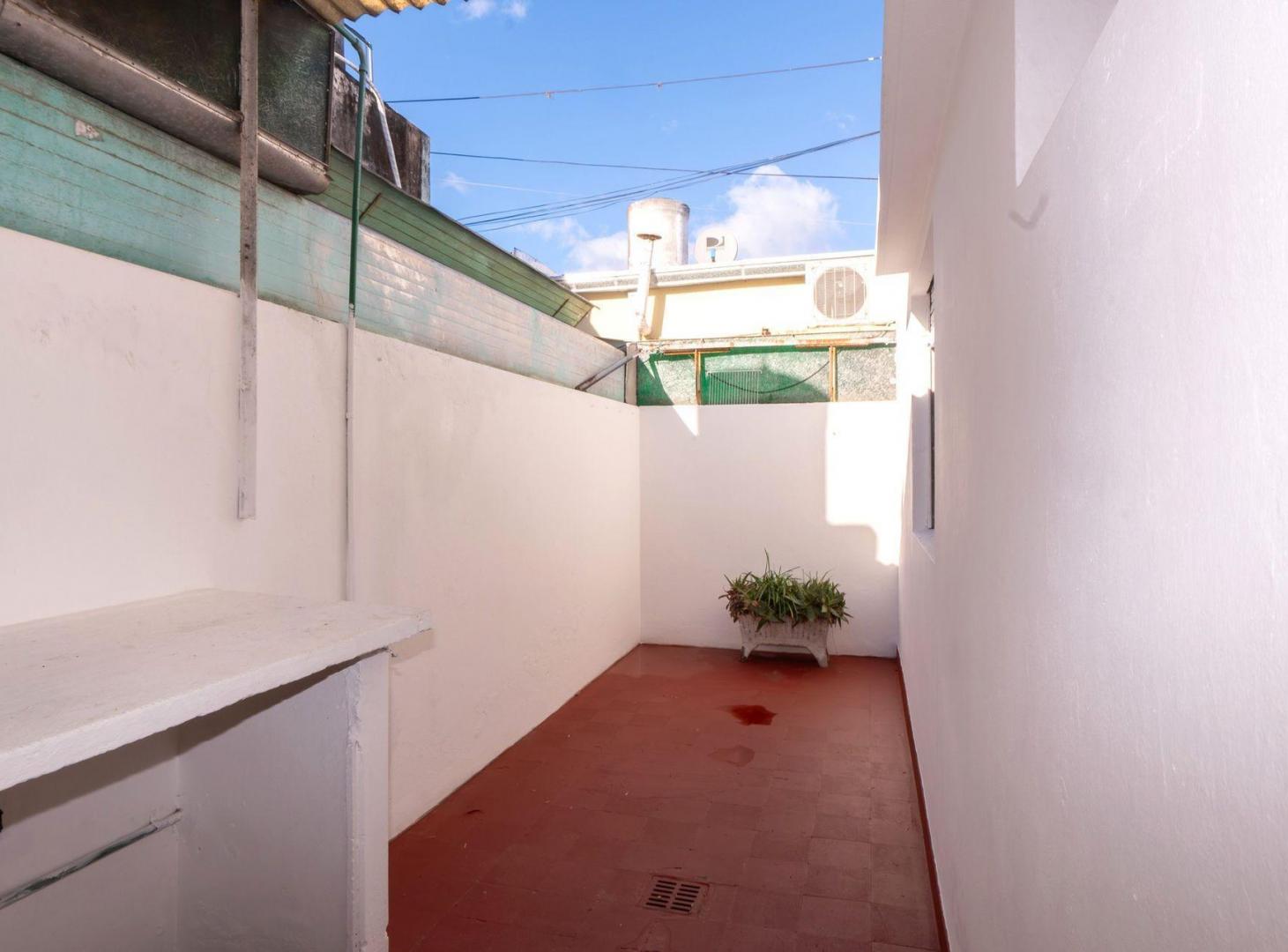 Foto de Ph en venta, La Plata. 1 dormitorio y patio, imagen 1