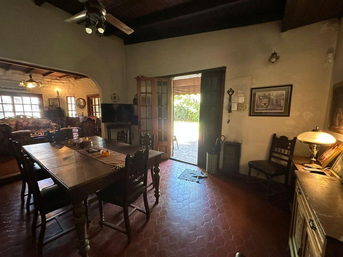 Foto de CASA EN VENTA GONNET CASTELLS QUINCHO Y PILETA, imagen 5