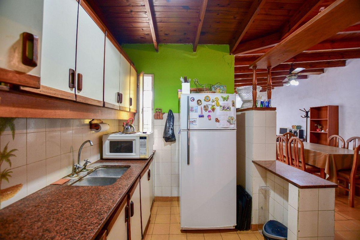 Foto de PH EN VENTA LA PLATA 4 DORMITORIOS CON COCHERA, imagen 4