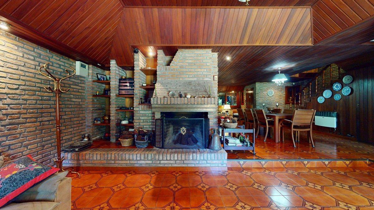Foto de CASA EN VENTA RINGUELET 3 DORMITORIOS PILETA, imagen 5