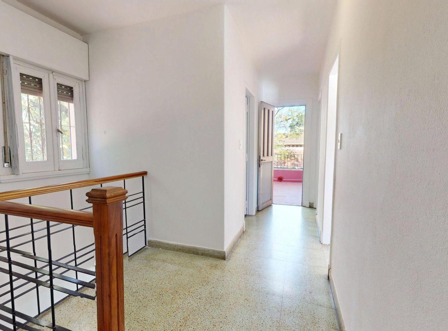 Foto de CASA EN VENTA FLORENCIO VARELA 6 AMBIENTES PARQUE, imagen 5