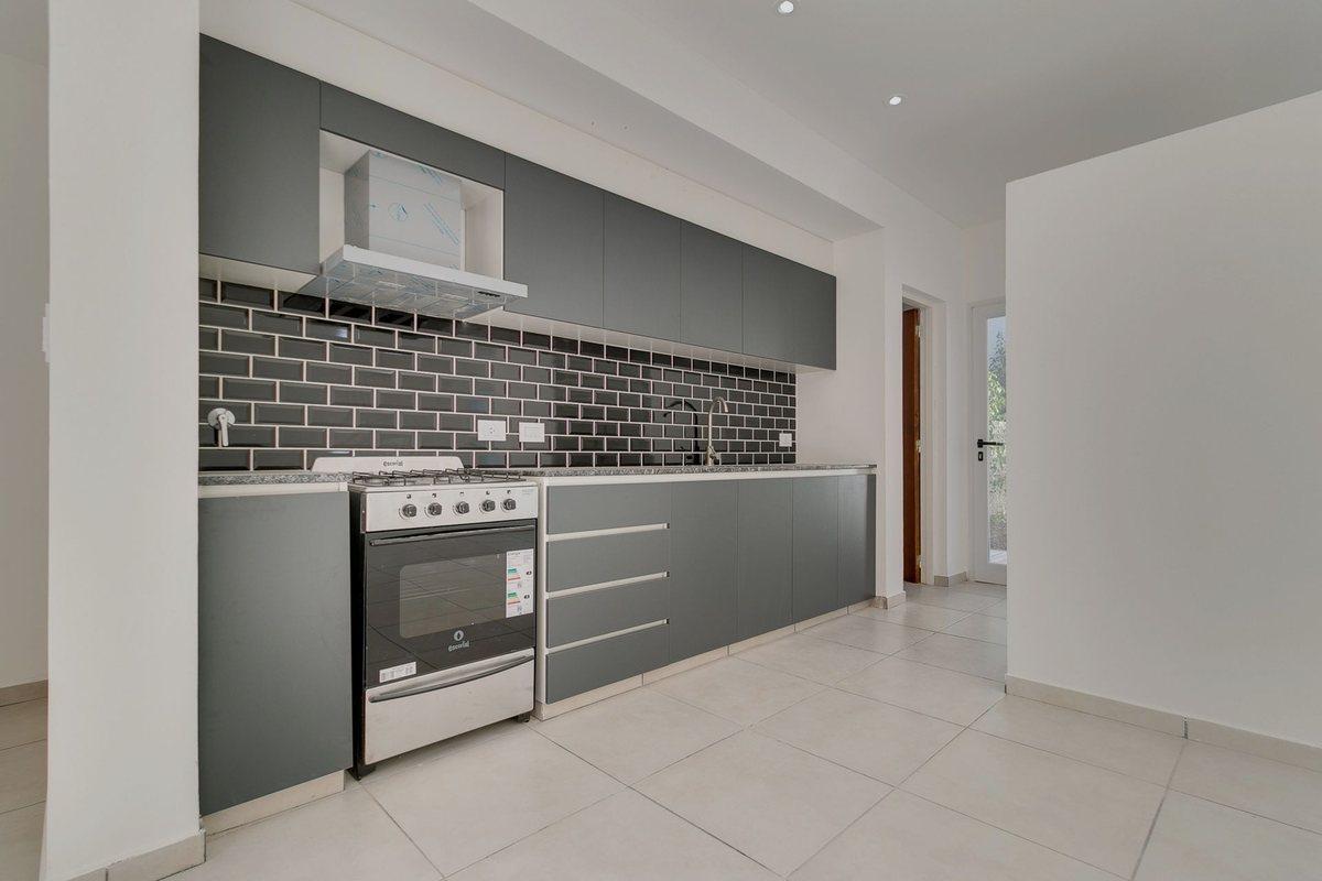 Foto de Casa en venta City Bell. 3 dormitorios. A estrenar, imagen 1