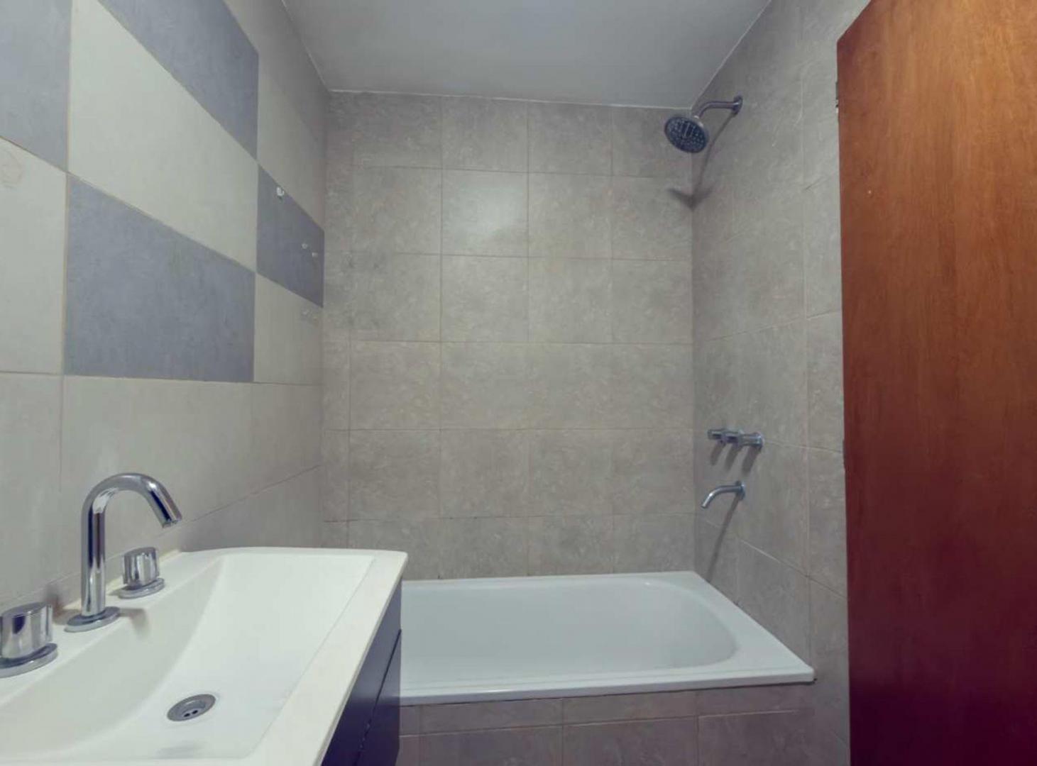Foto de Departamento Venta La Plata Monoambiente Al Frente, imagen 4