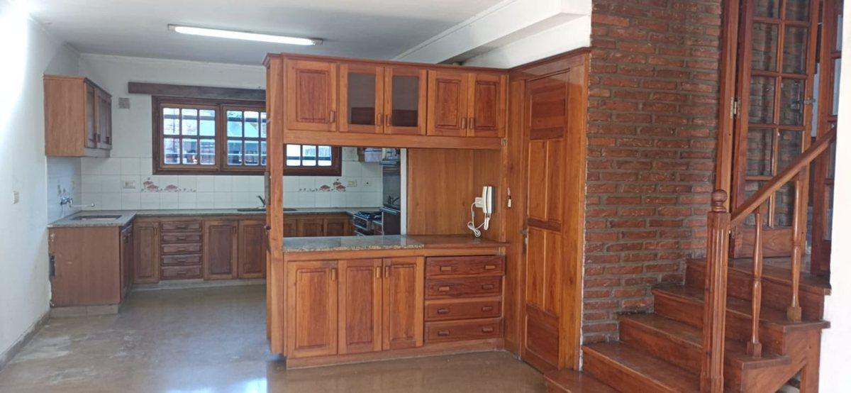 Foto de CASA VENTA TOLOSA 3 DORMITORIOS PATIO APTO BANCO, imagen 5