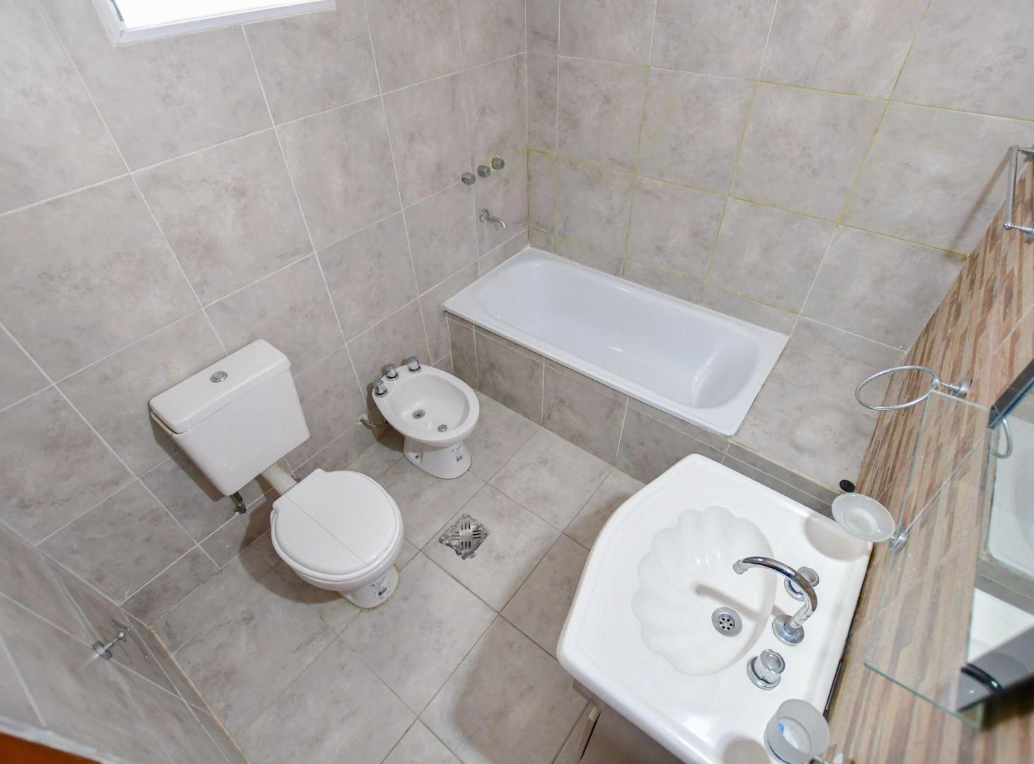 Foto de DEPARTAMENTO EN VENTA EN LA PLATA CON COCHERA, imagen 5