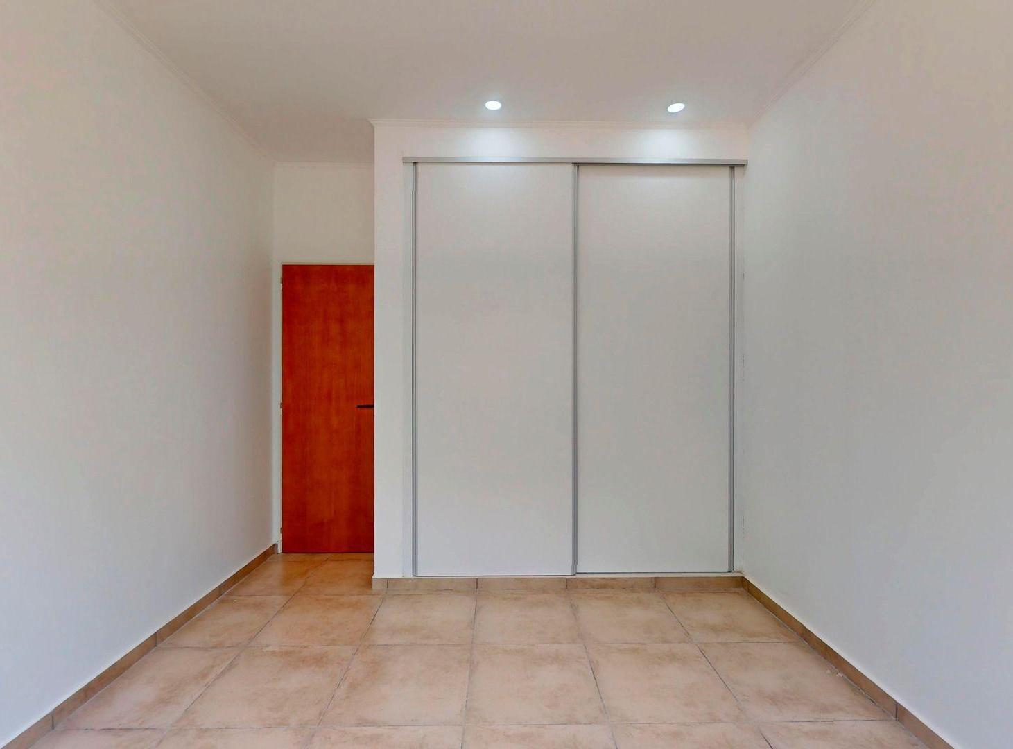 Foto de CASA EN VENTA CITY BELL DE 2 DORMITORIOS, imagen 3