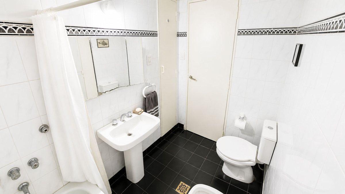 Foto de CASA EN VENTA LOS HORNOS - LA PLATA, imagen 2