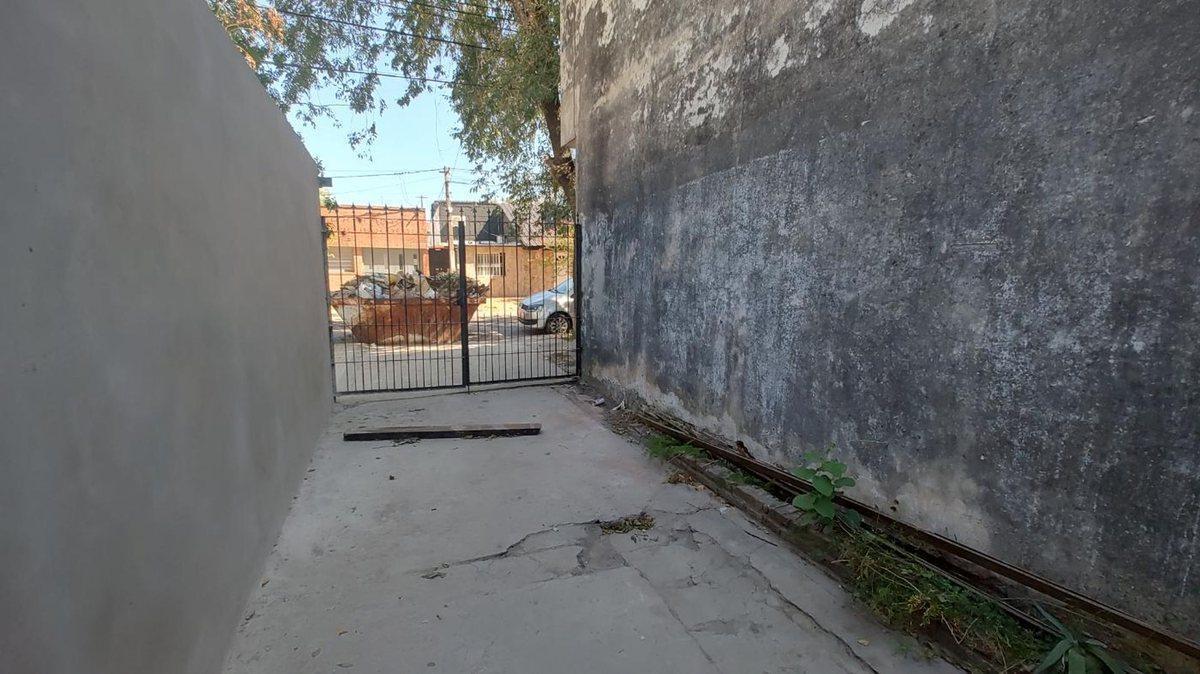 Foto de GALPON EN VENTA EN TOLOSA LA PLATA, imagen 2