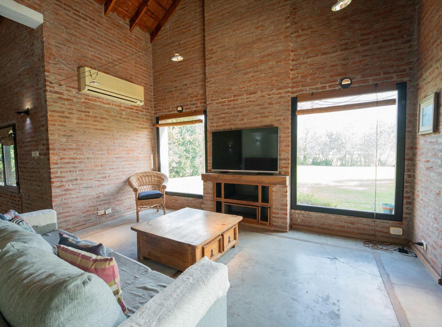 Foto de CASA EN VENTA EN BARRIO SAN FACUNDO S/ LOTE Y 1/2, imagen 2