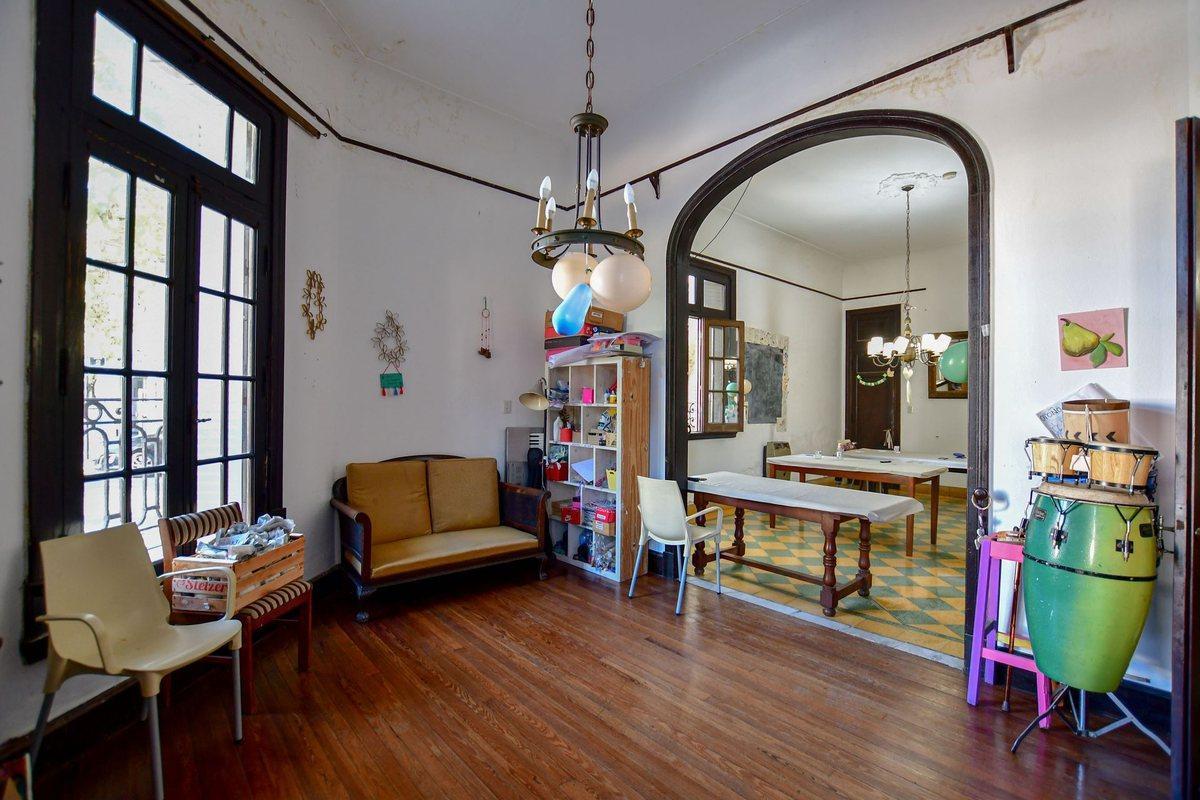 Foto de CASONA EN VENTA LA PLATA APTO COMERCIAL, imagen 4