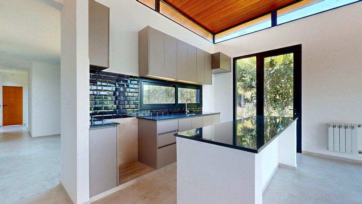 Foto de CASA EN VENTA EL QUIMILAR 3 DORMITORIOS PARQUE, imagen 3