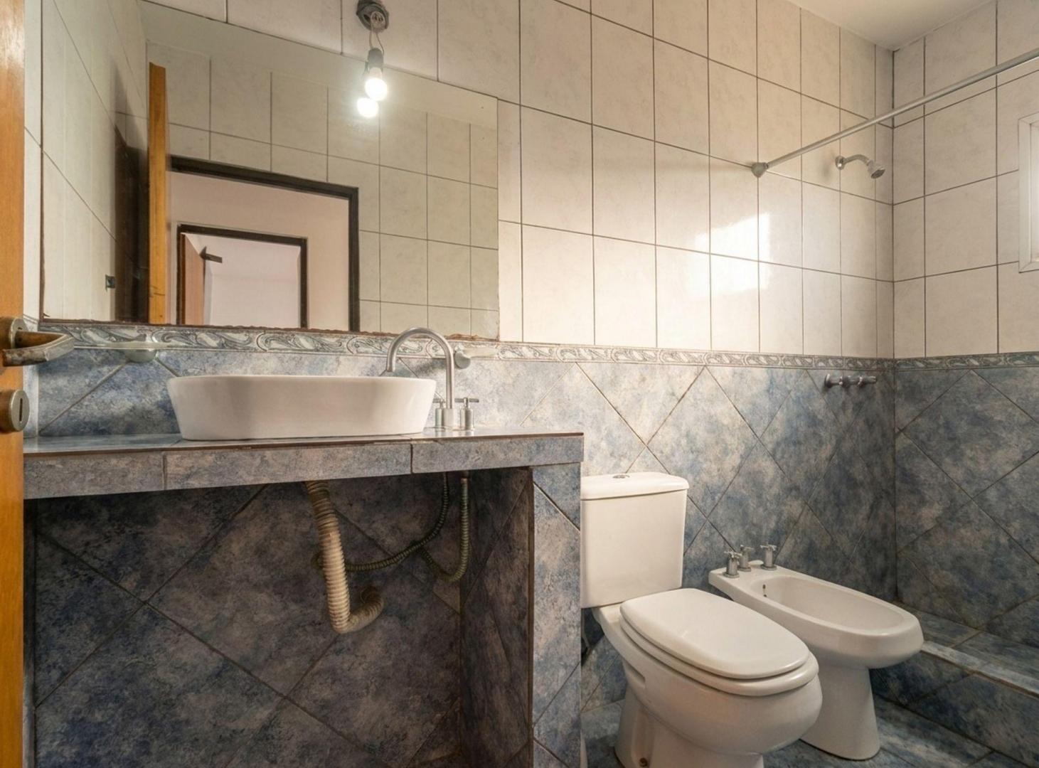 Foto de Casa en Venta La Plata 2 dormitorios doble cochera, imagen 4