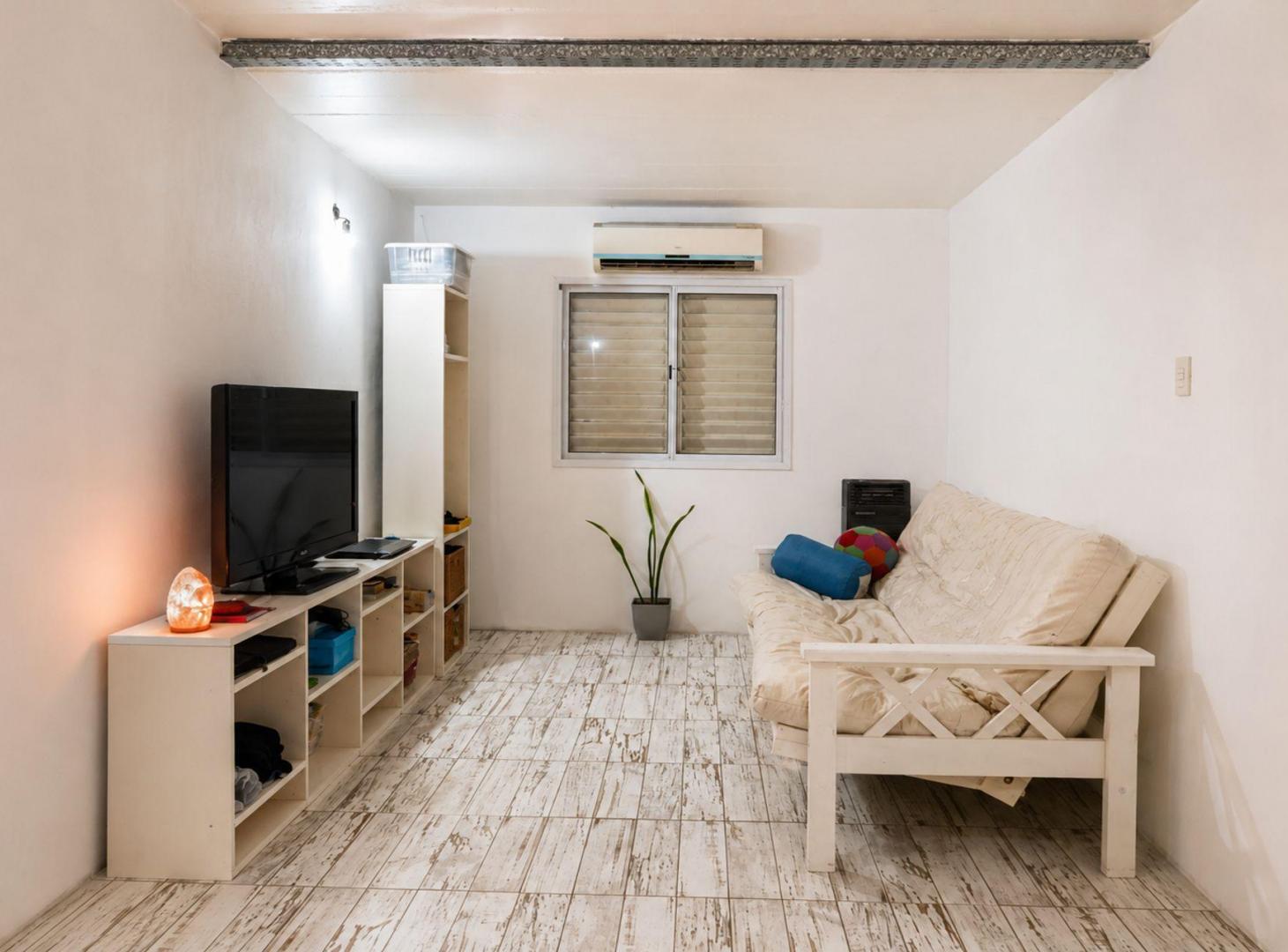 Foto de CASA VENTA BERISSO 2 DORMITORIO PATIO COCHERA, imagen 3