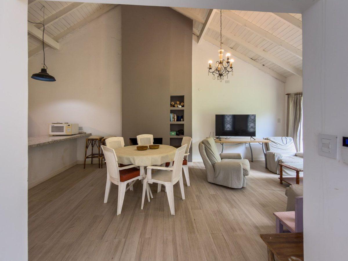 Foto de CASA QUINTA EN VENTA SICARDI 2 DORMITORIOS PILETA, imagen 1