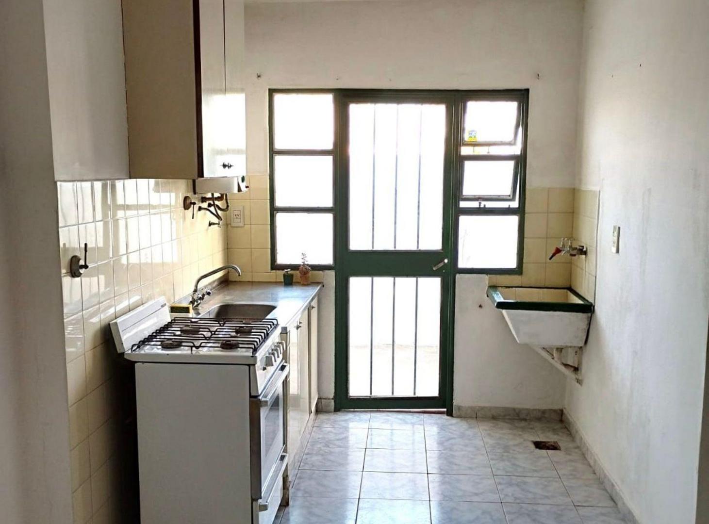 Foto de Departamento venta La Plata 2 dormitorios cochera, imagen 4