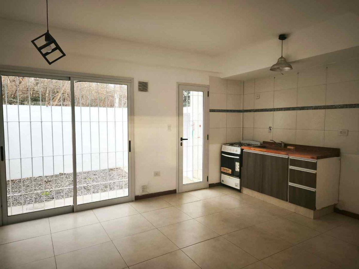 Foto de DUPLEX EN VENTA LA PLATA LOS HORNOS, imagen 4