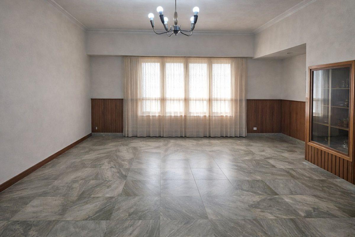 Foto de CASA PARA 2 FAMILIAS EN VENTA LANUS COCHERA JARDIN, imagen 2