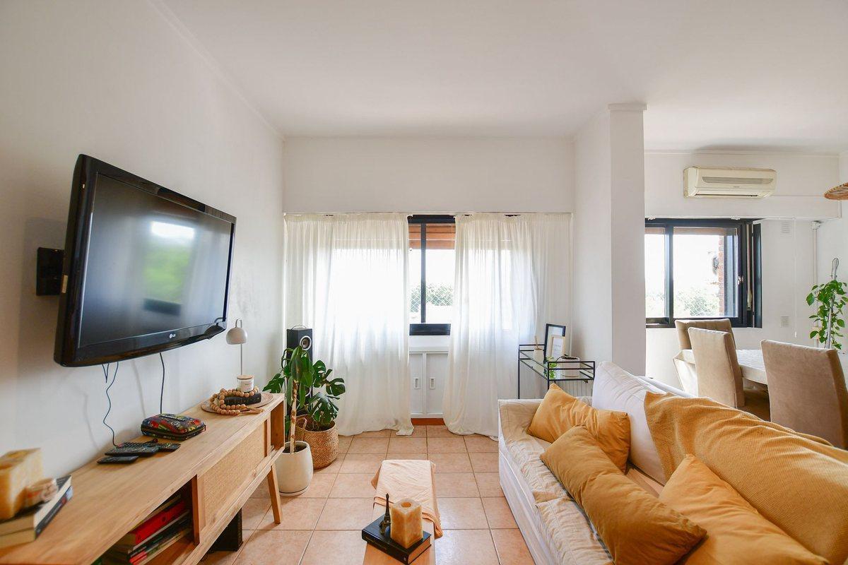 Foto de DEPARTAMENTO VENTA LA PLATA 2 DORMITORIOS COCHERA, imagen 2