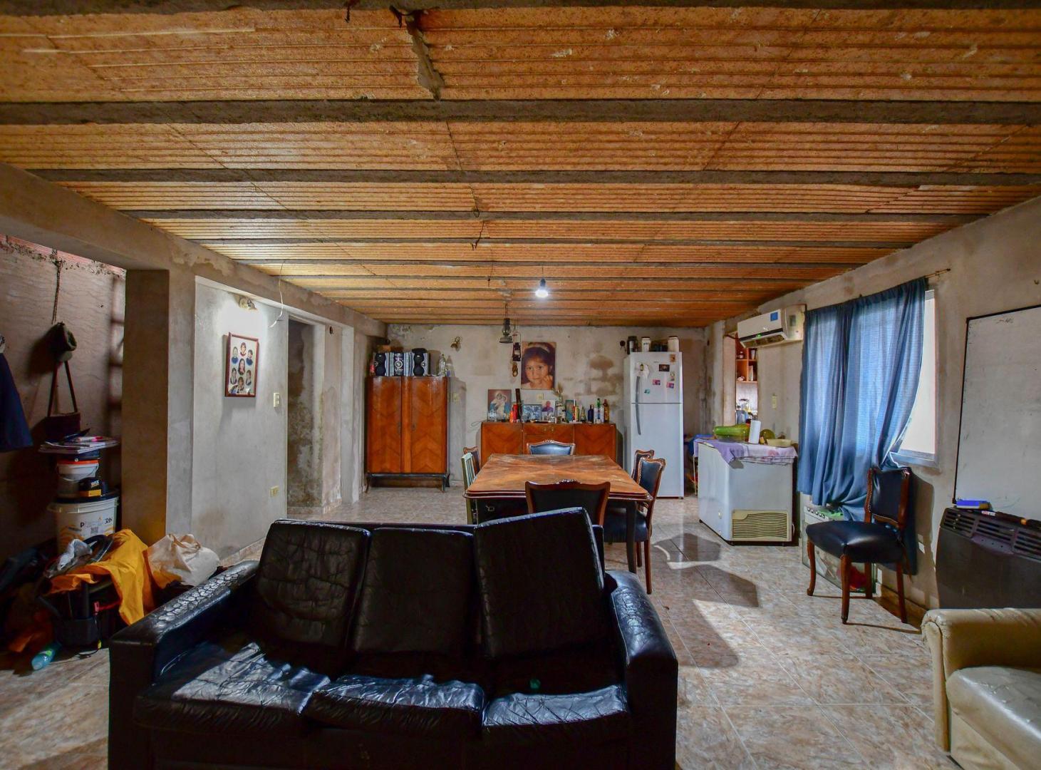 Foto de CASA EN VENTA EN LOS HORNOS APTA BANCO NACION, imagen 3