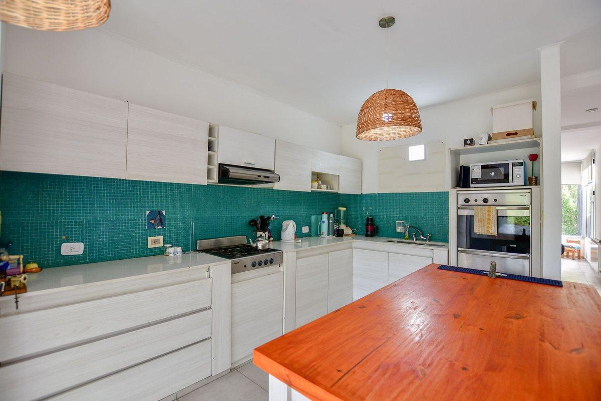 Foto de CASA EN VENTA GONNET 3 DORMITORIOS, imagen 4