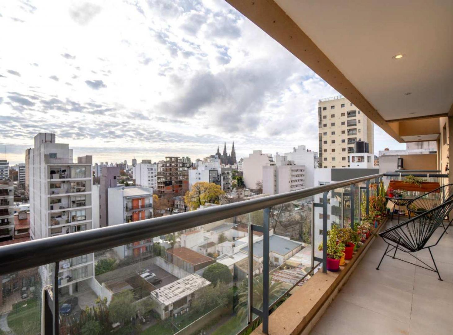 Foto de Departamento venta La Plata.2 dormitorios. Cochera, imagen 1