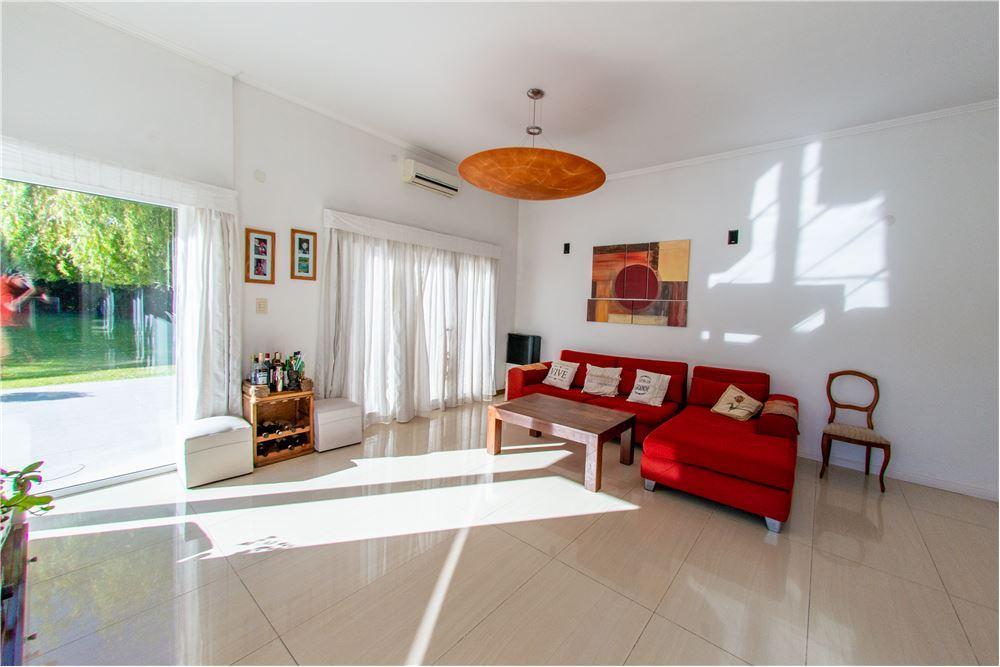 Foto de Casas en Venta Villa Elisa 4 Dormitorios Pileta, imagen 5