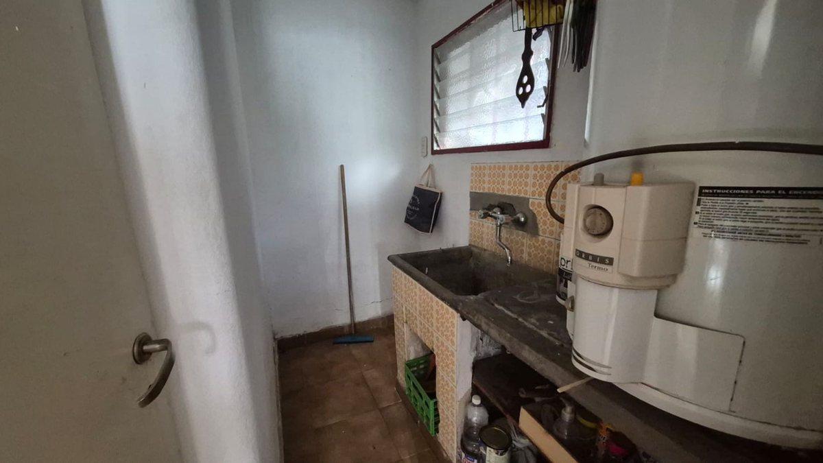 Foto de CASA EN VENTA LA PLATA 2 DORMITORIOS PARQUE, imagen 2