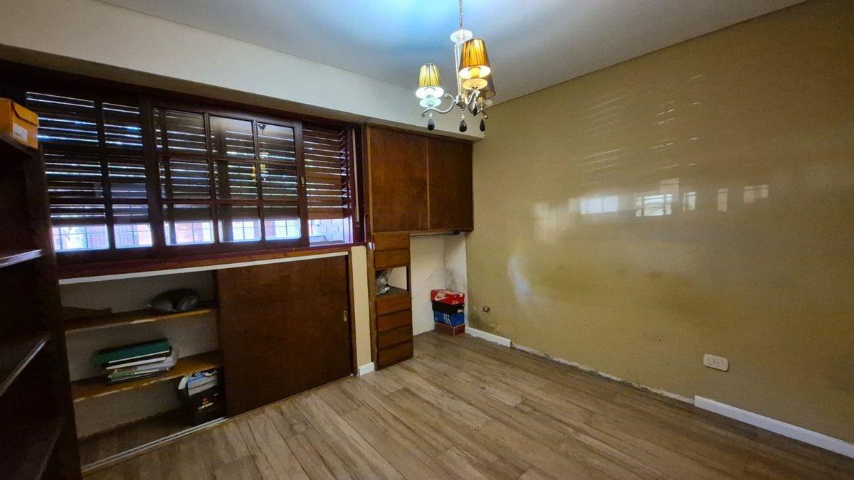Foto de CASA EN VENTA LA PLATA 2 DORMITORIOS PARQUE, imagen 1