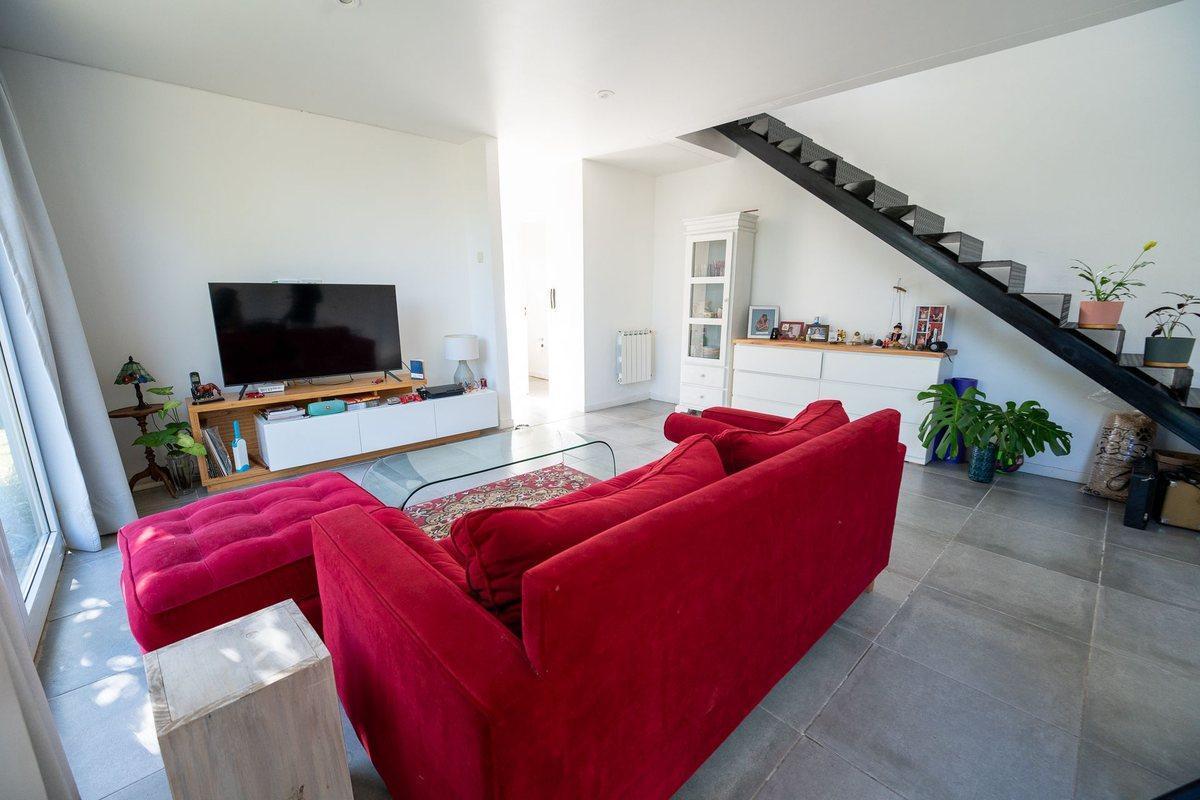 Foto de DÚPLEX EN VENTA GONNET 2 DORMITORIOS APTO BANCO, imagen 4