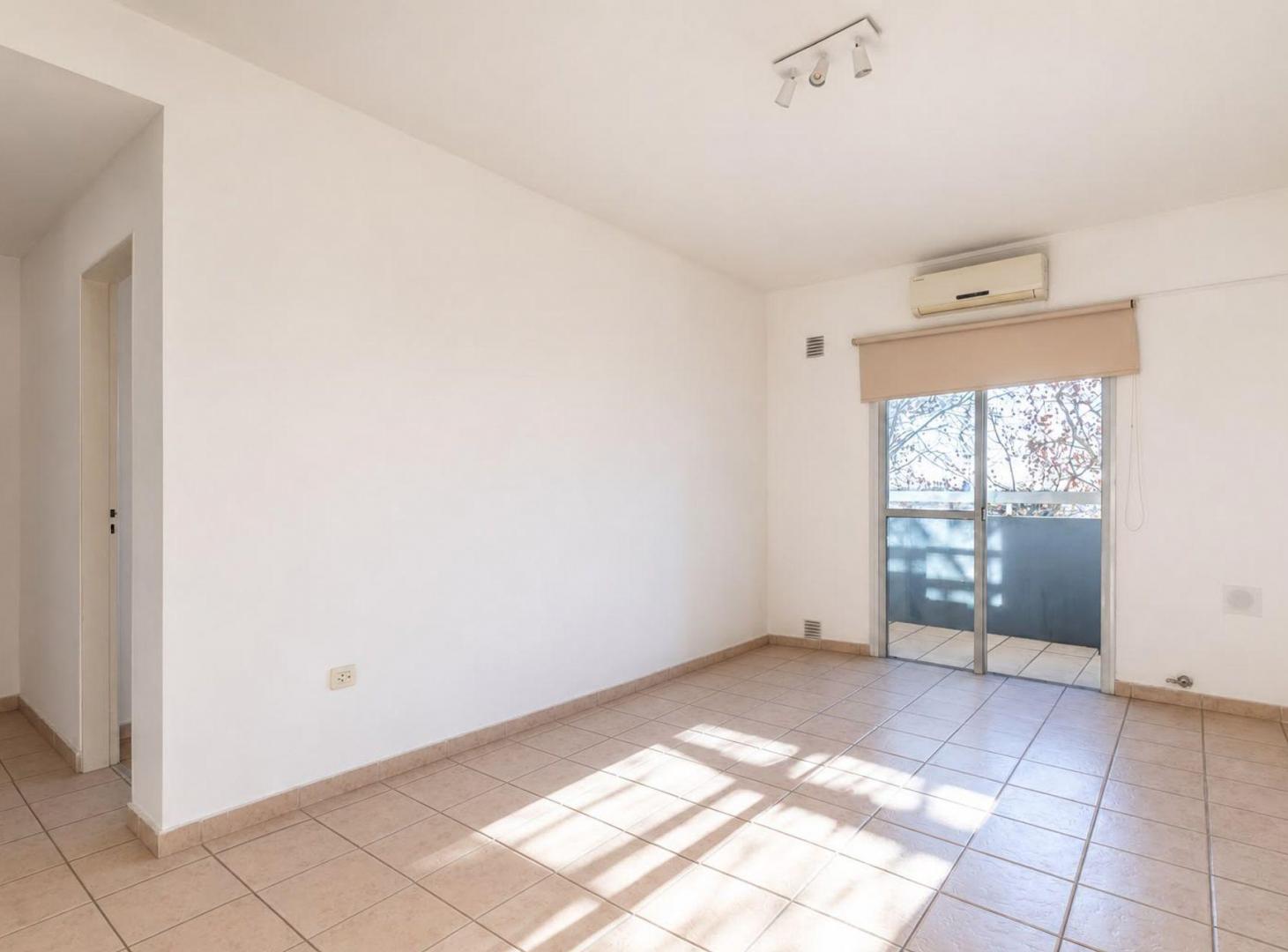 Foto de DEPARTAMENTO EN VENTA LA PLATA 1 DORMITORIO, imagen 2